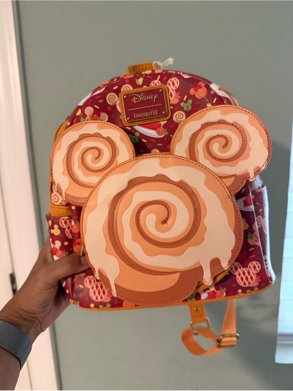 Loungefly Mickey Cinnamon Roll Fall Sweets Disney
Backpack - Picture 5 of 8